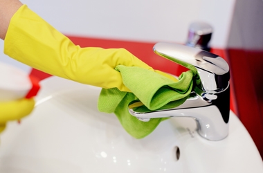 What is biological Cleaning? Cleaning sink with biological cleaning chemicals